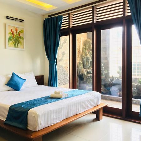Whale Ocean View Hotel Da Nang Bagian luar foto