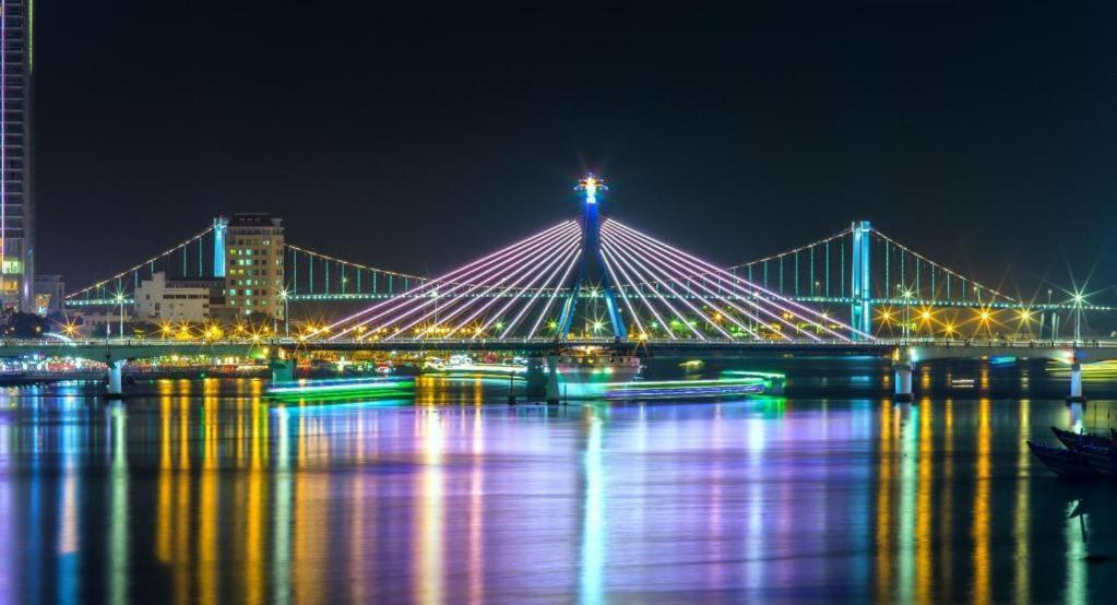 Whale Ocean View Hotel Da Nang Bagian luar foto