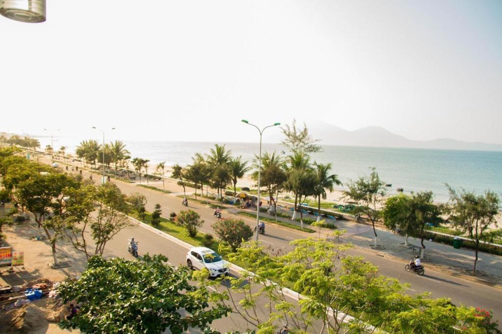 Whale Ocean View Hotel Da Nang Bagian luar foto