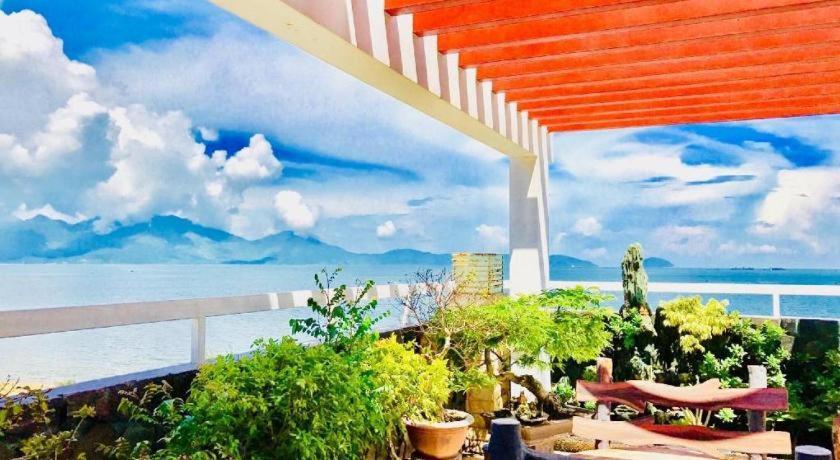 Whale Ocean View Hotel Da Nang Bagian luar foto