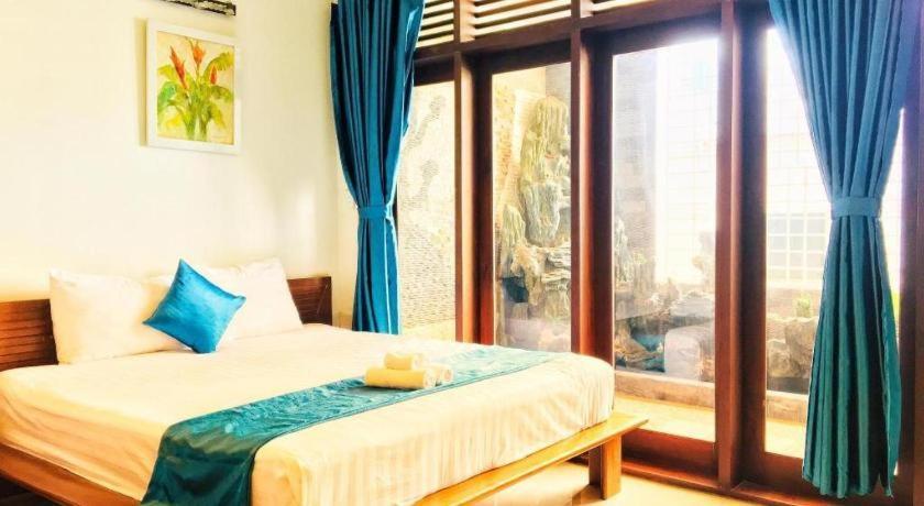 Whale Ocean View Hotel Da Nang Bagian luar foto
