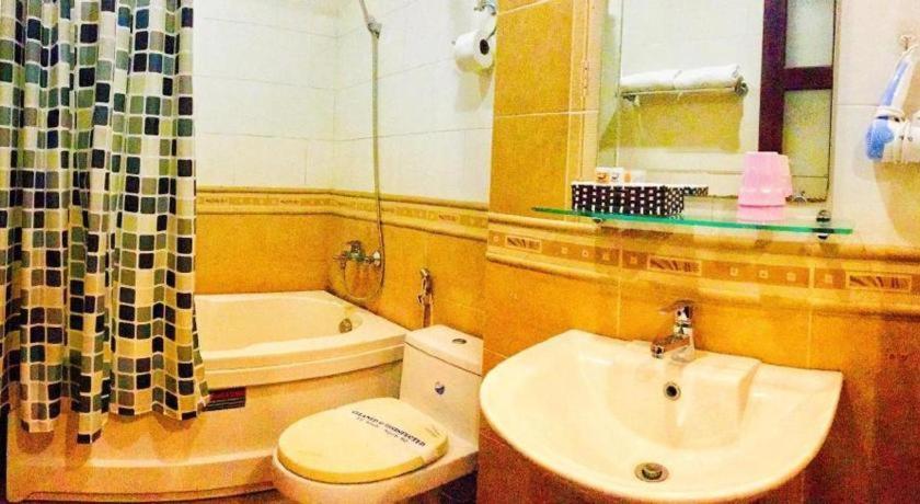 Whale Ocean View Hotel Da Nang Bagian luar foto