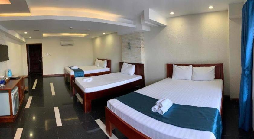 Whale Ocean View Hotel Da Nang Bagian luar foto