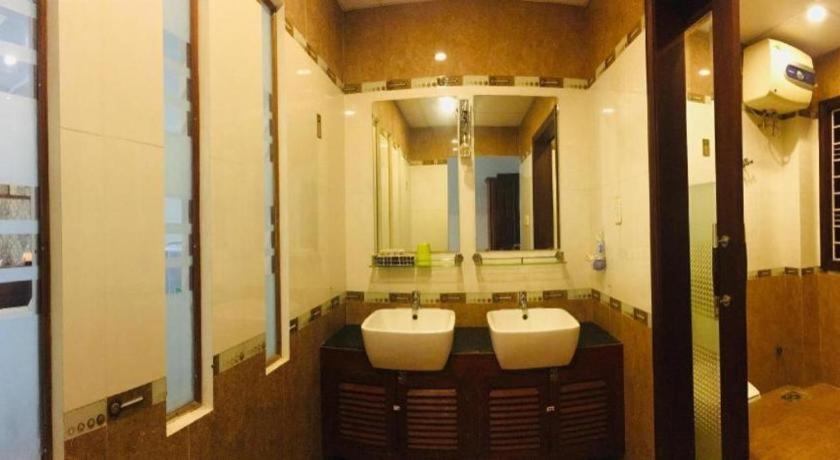 Whale Ocean View Hotel Da Nang Bagian luar foto