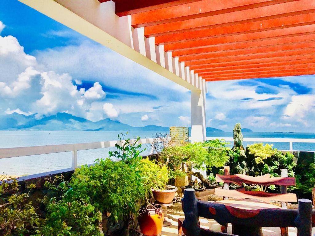Whale Ocean View Hotel Da Nang Bagian luar foto